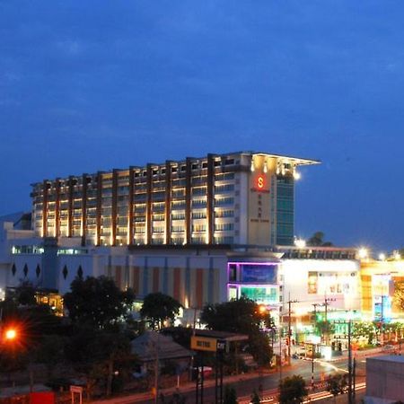 Sunee Grand Hotel And Convention Center Ubon Ratchathani Extérieur photo